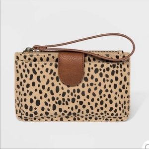 Universal Thread Goods Co - Leopard Wrislet